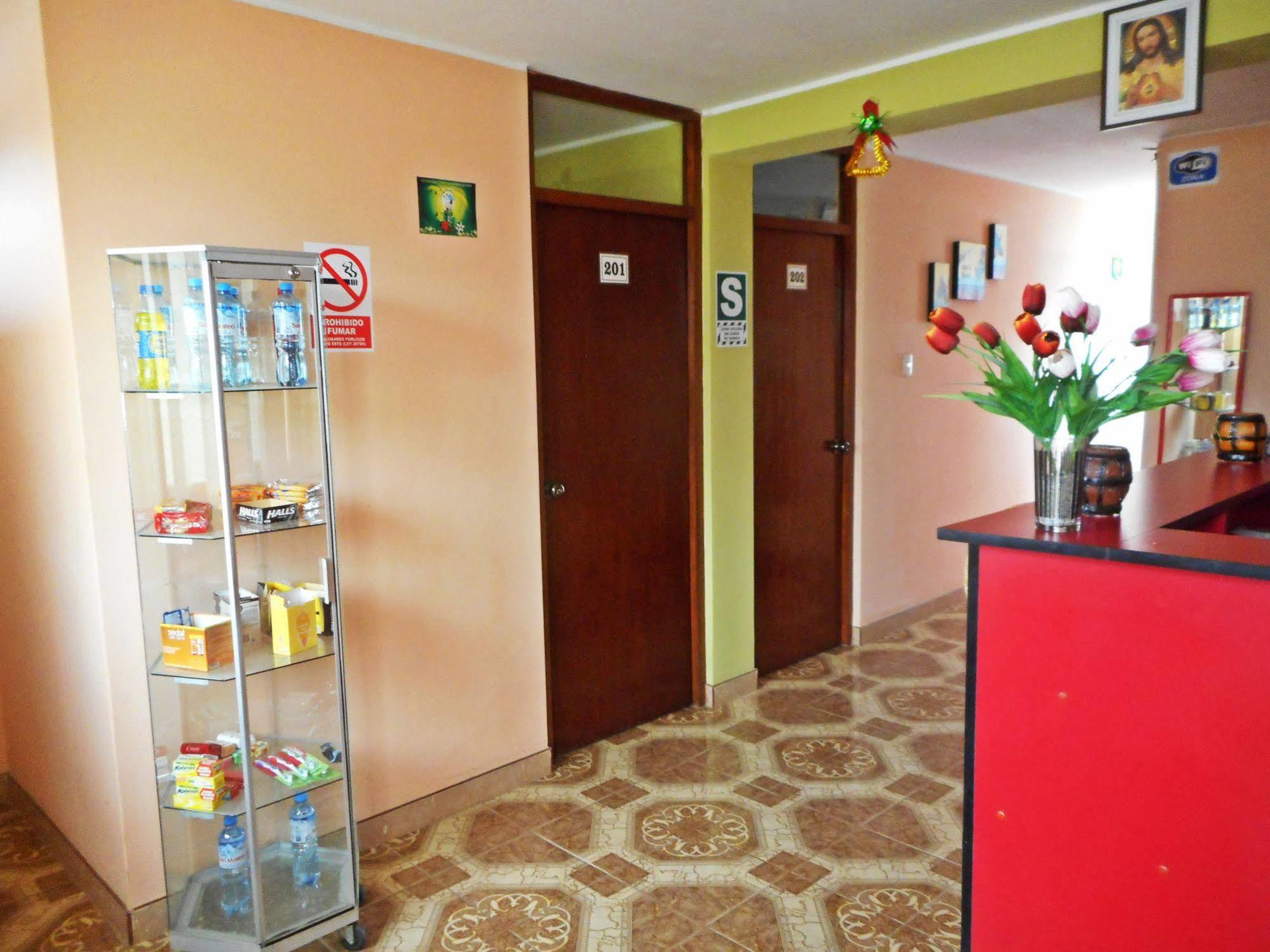 Hostal Geminis San Juan Bautista 外观 照片