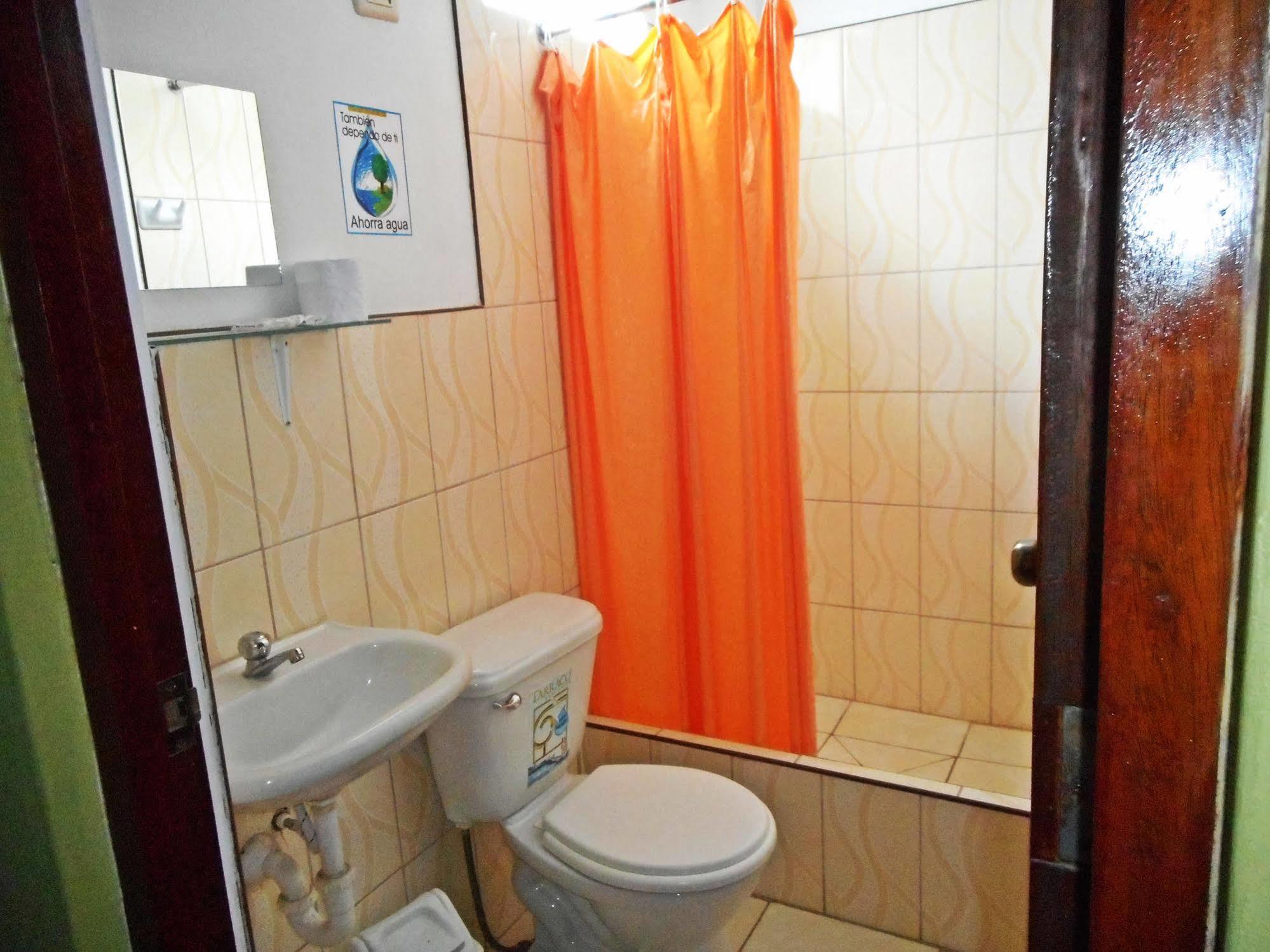 Hostal Geminis San Juan Bautista 外观 照片
