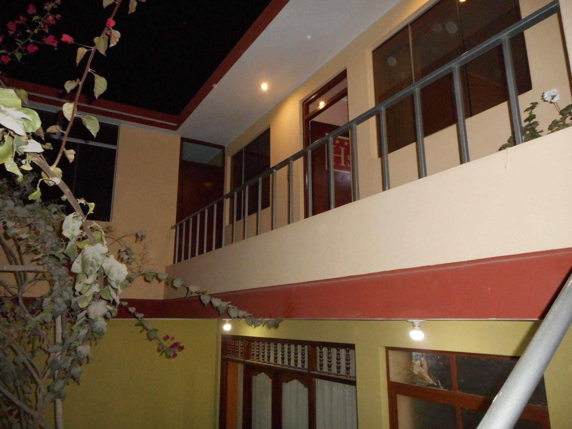 Hostal Geminis San Juan Bautista 外观 照片