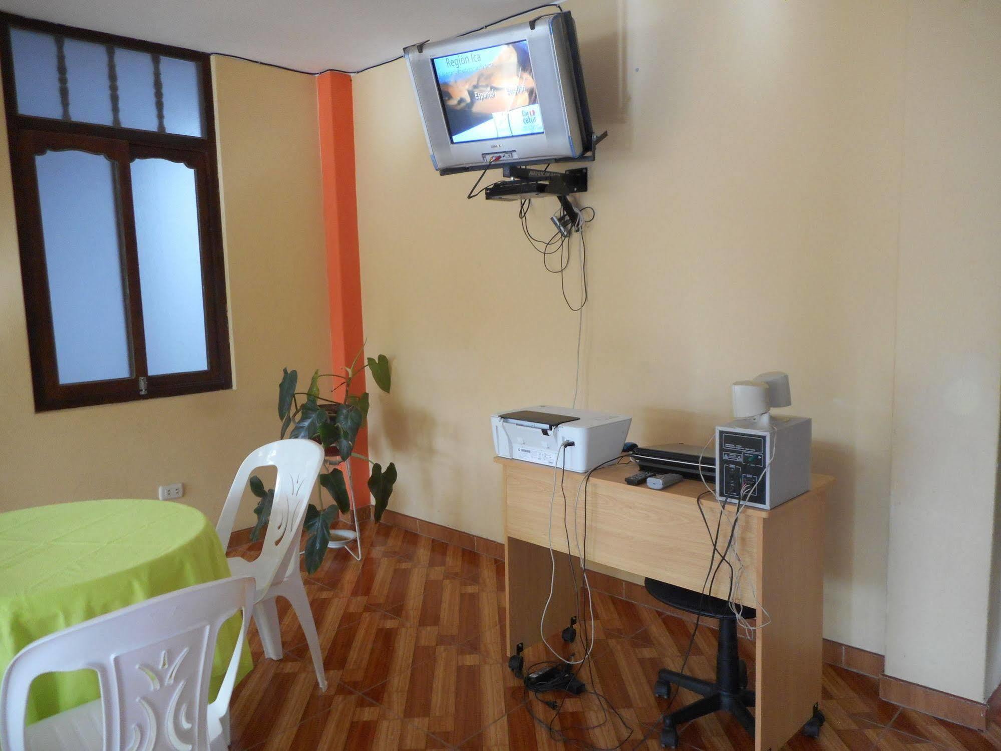 Hostal Geminis San Juan Bautista 外观 照片