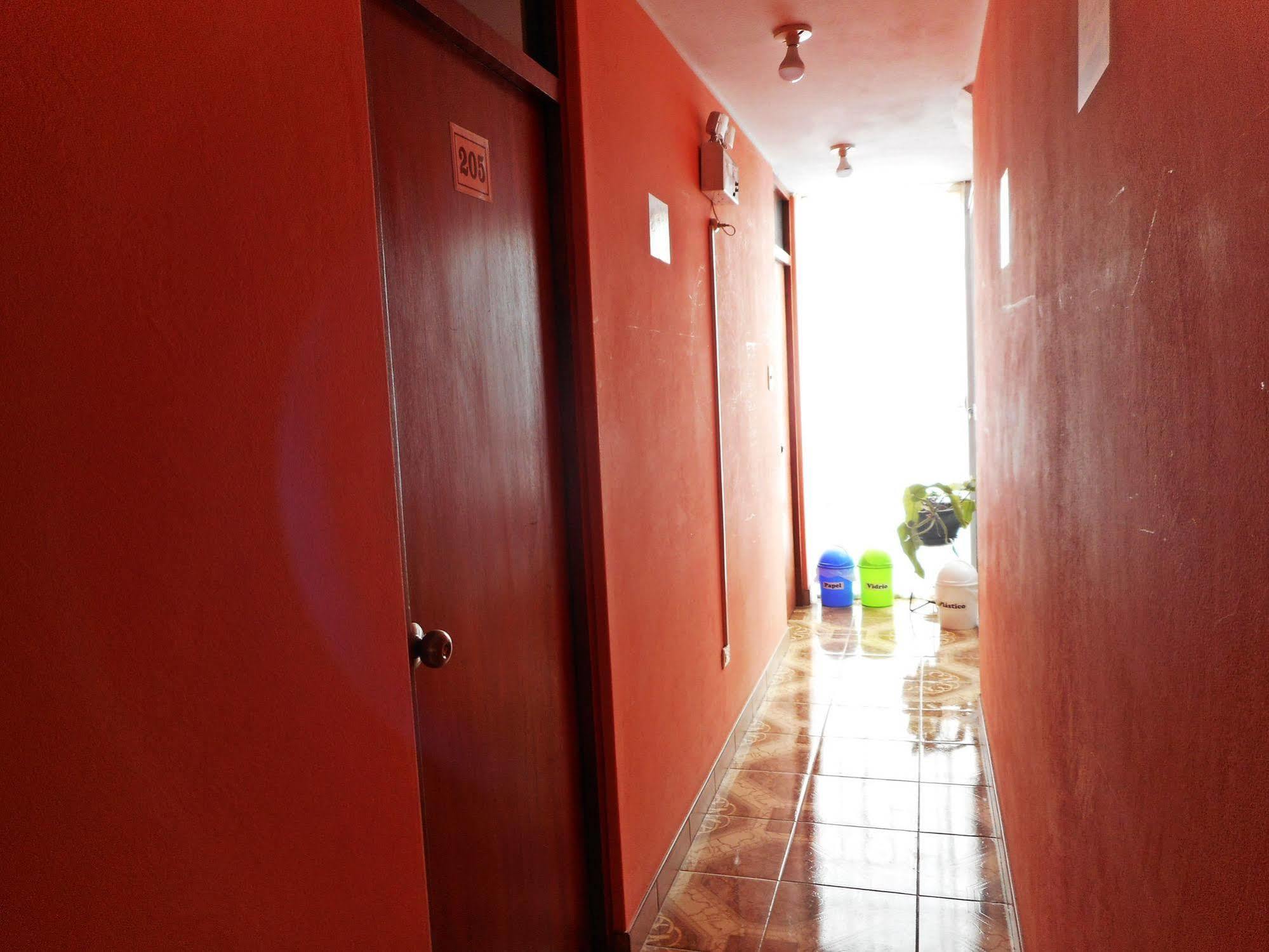 Hostal Geminis San Juan Bautista 外观 照片